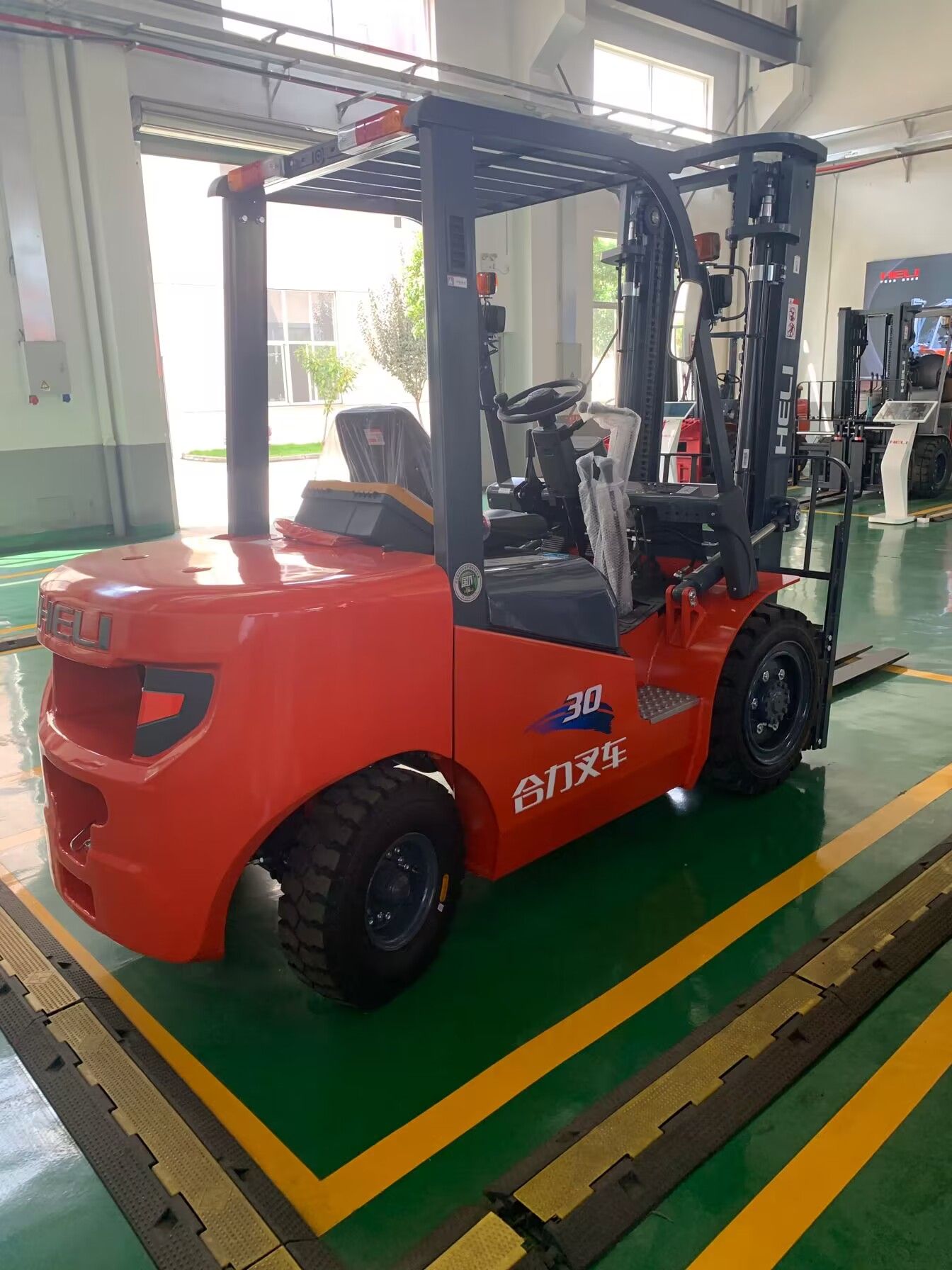 H3 Сериясе 3-3.5T Heli IC Forklift (1)